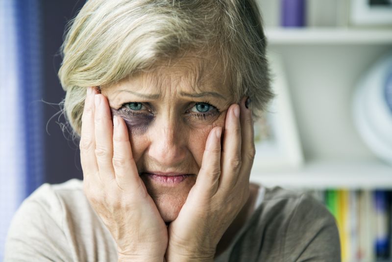 5 Signs of Elder Abuse